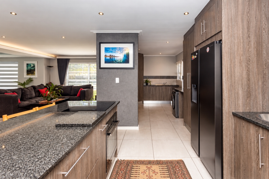 3 Bedroom Property for Sale in Plattekloof Glen Western Cape